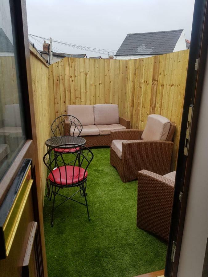 Apartment With Roof Terrace Close To City Centre Cardiff Kültér fotó